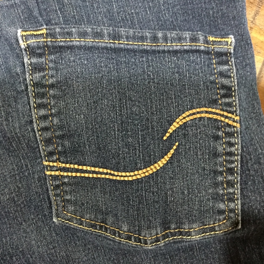 Levi Signature 10L Dark wash Boot cut Jeans